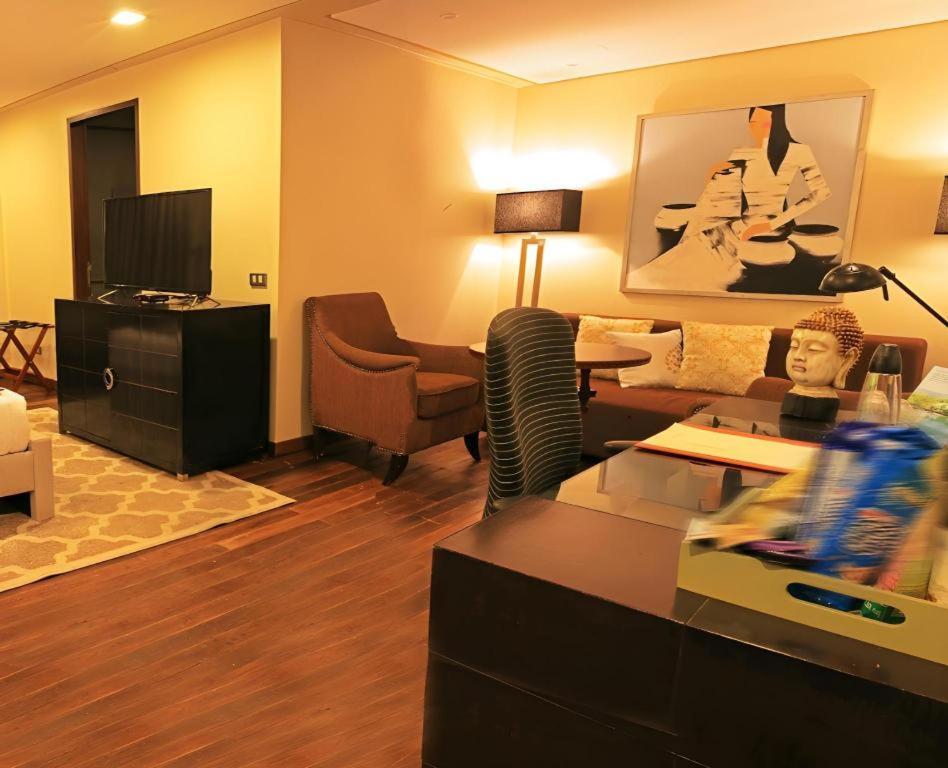 The Oriental Luxury Suites Tagaytay Tagaytay City Exterior photo