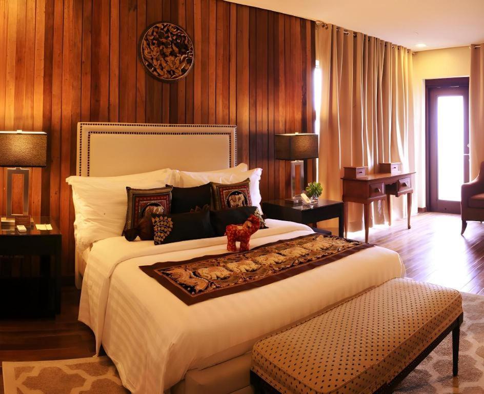 The Oriental Luxury Suites Tagaytay Tagaytay City Exterior photo